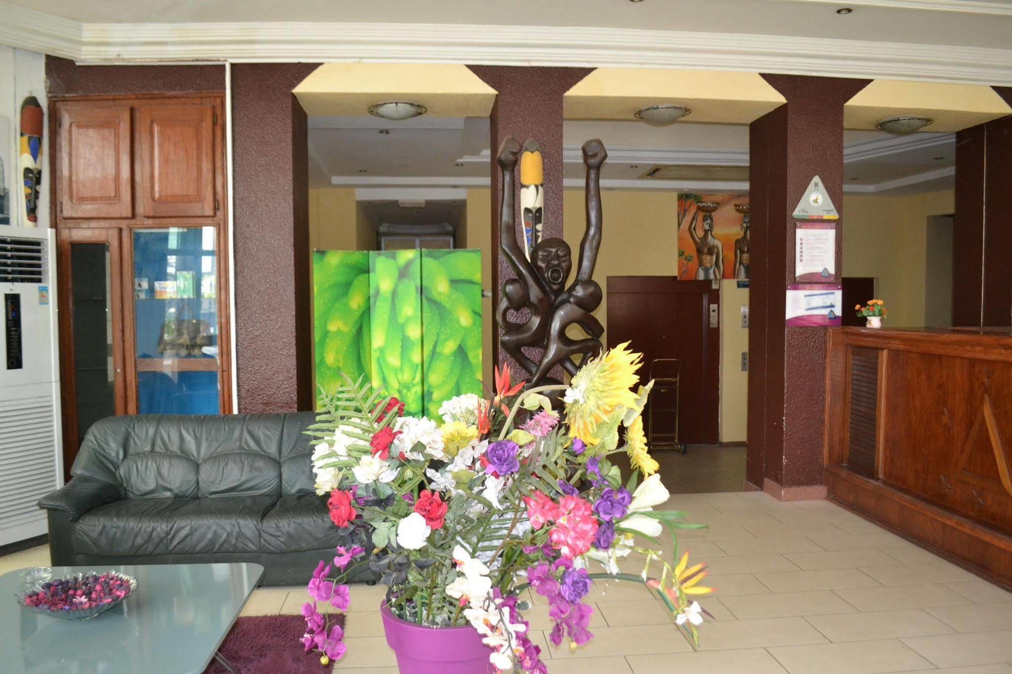 Hotel Akena City Bonabéri Extérieur photo