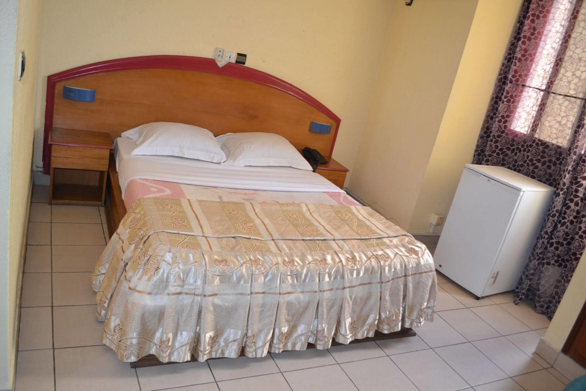 Hotel Akena City Bonabéri Extérieur photo